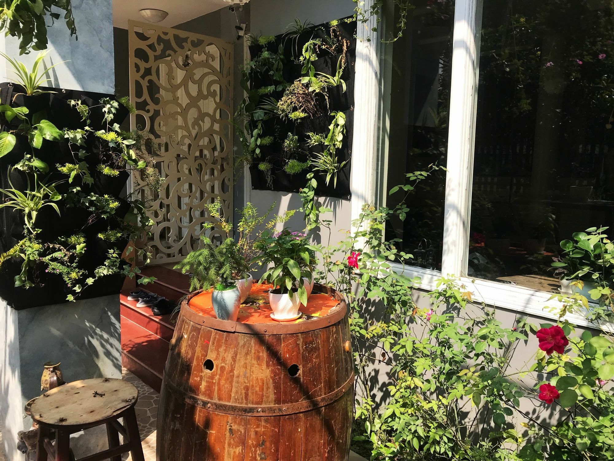 Khách sạn Musical Easternstay 2*